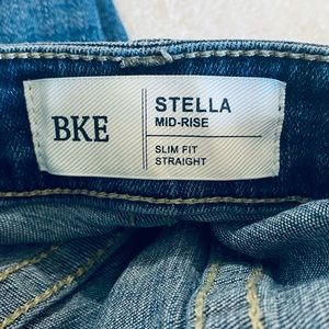 BKE STELLA ,MID RISE, slim fit ,STRAIGHT